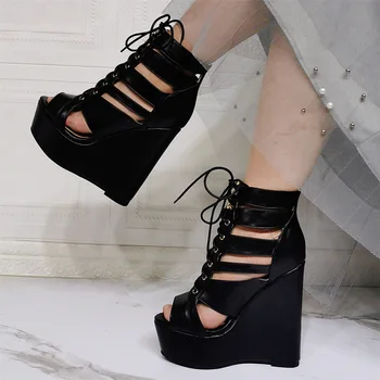 Kolnoo Yeni Sıcak Stil Kadın Takozlar Topuk Sandalet Çapraz Ayakkabı Bağı Peep-toe Siyah Klasik Akşam Kulübü Moda Yaz Balo Ayakkabı