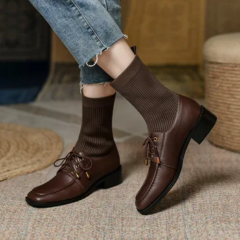 Sonbahar ve Kış İnek Derisi Dikiş Örme Elastik Çorap Çizmeler Kare Ayak Kalın Topuk Dantel Kısa Çizmeler Retro Çorap Ayakkabı