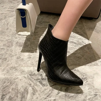 2021 Kış Moda Dekorasyon Tasarım Sivri Burun Kadın Ayak Bileği Çizmeler Seksi Bayanlar Zip Ayakkabı Patik Ince Yüksek Topuklu Pompalar Siyah